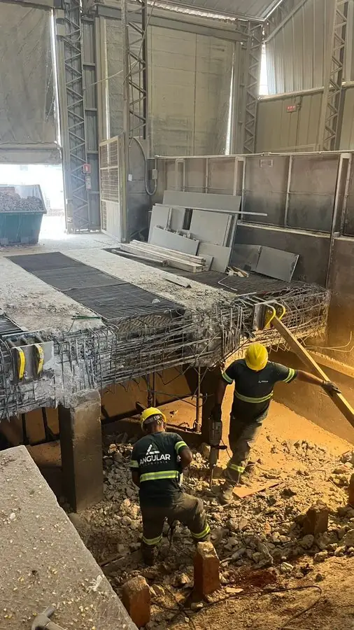 Recuperação de viga do tombador - obra executada pela Angular Engenharia